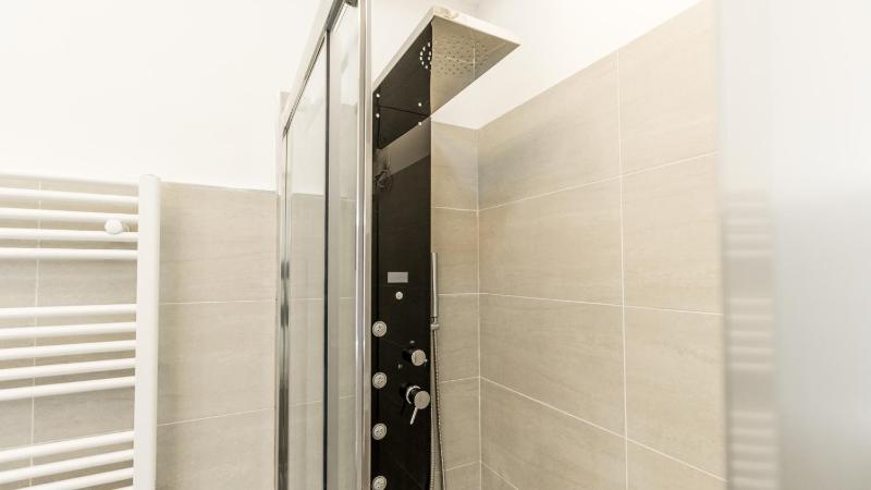 Studio Apartment image 3