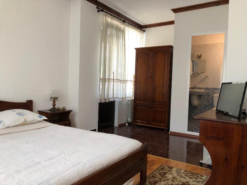 One-Bedroom Suite with Balcony image 1