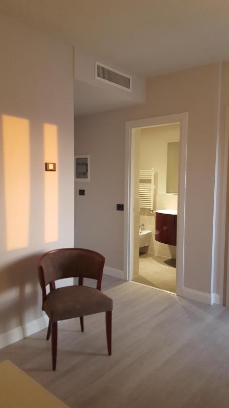 Deluxe Double Room image 2