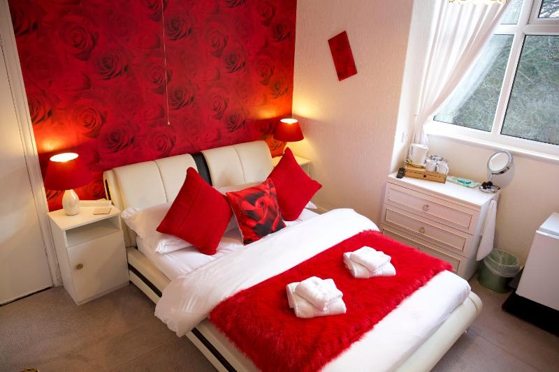 Standard Double Room image 1