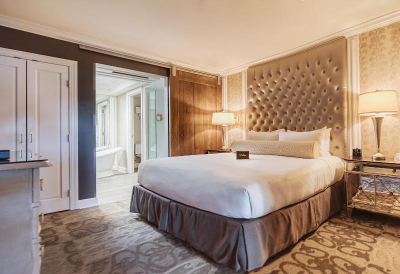 Courtyard King Suite image 4