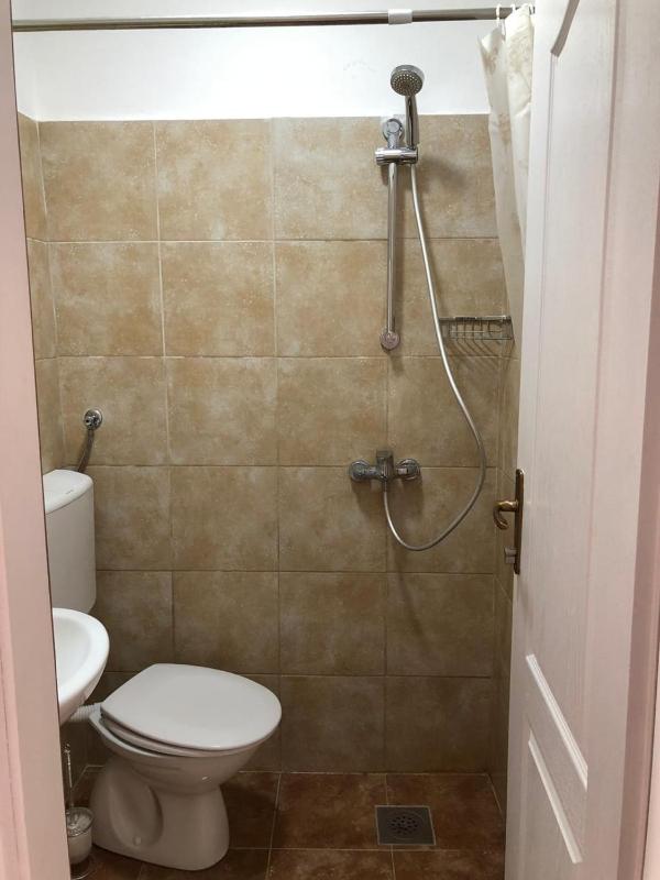 Viktor Rooms - image 9