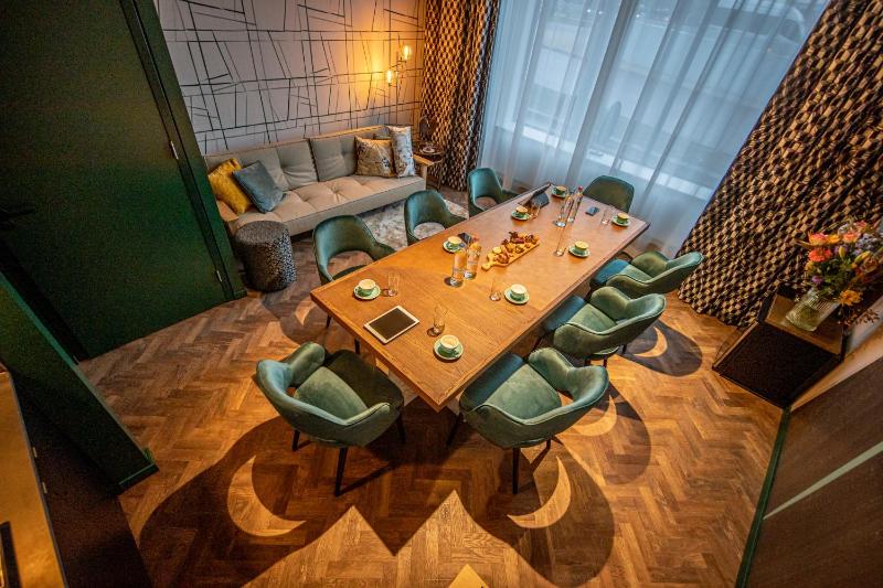 The Royal Loft with City Spa Access image 2