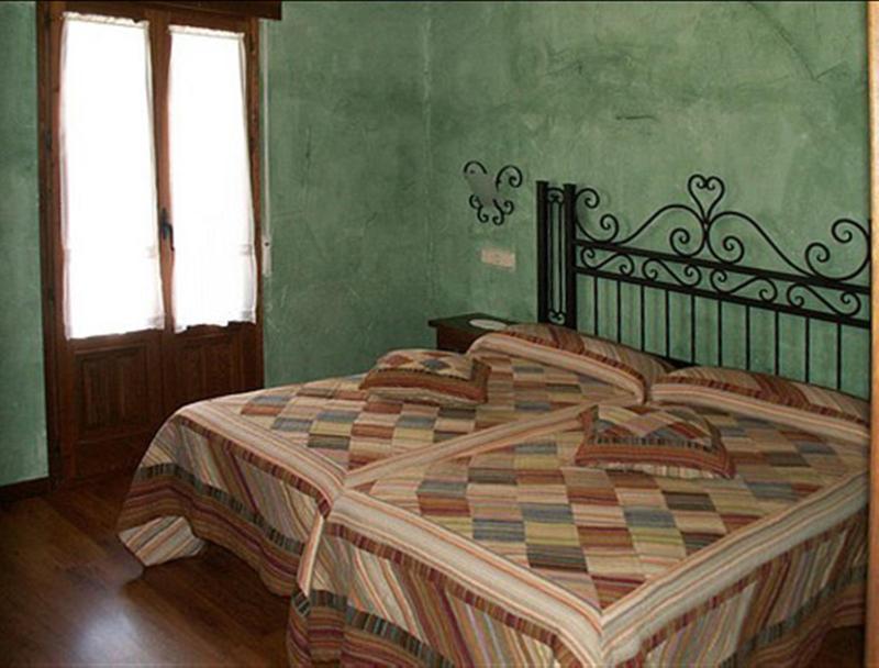 Double or Twin Room image 1