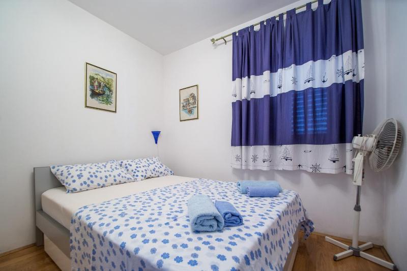 Apartment with Sea View image 2