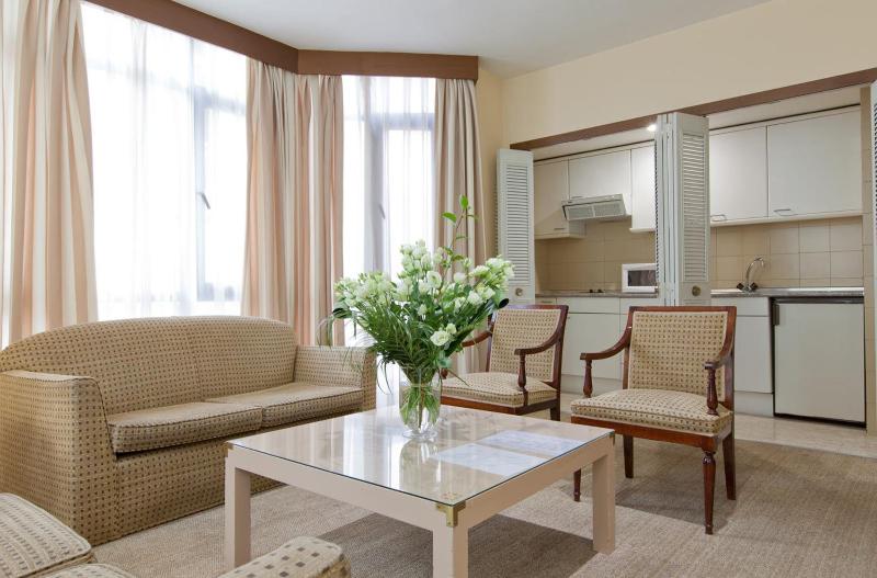 Espahotel Plaza Basilica - image 2