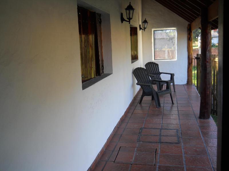 Estilo Campo Casa de 3 ambientes cochera interna - image 16