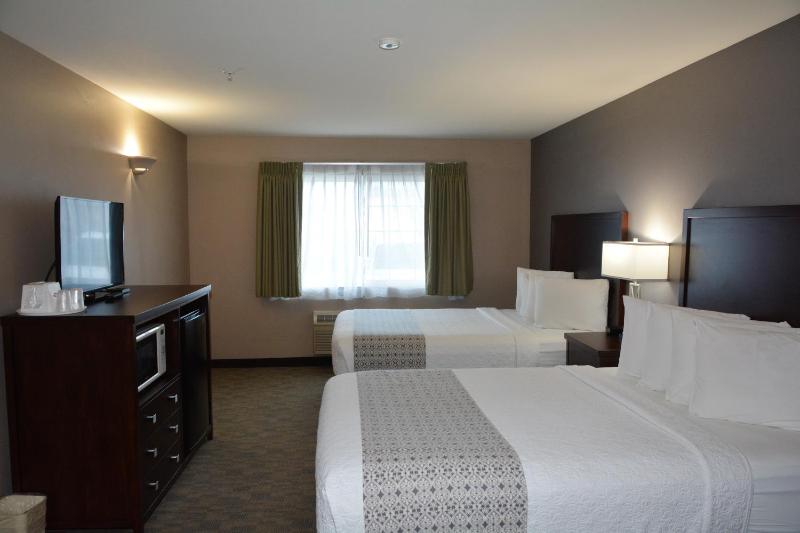 Deluxe Queen Room with Two Queen Beds image 1