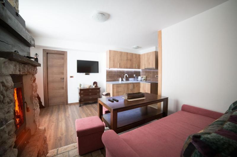 Double Room with Private External Bathroom image 1