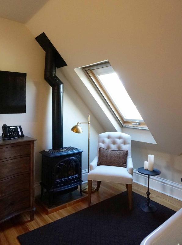 Queen Room image 1