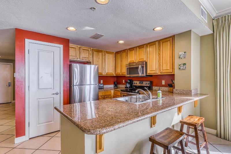 Three Bedroom Apartment image 2