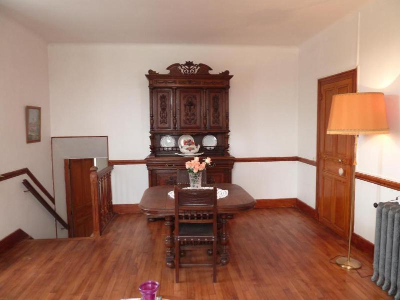 Three-Bedroom House image 4