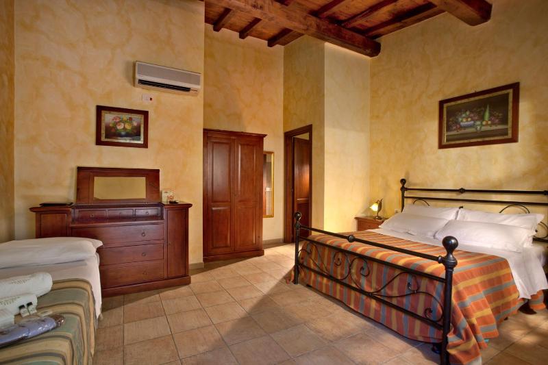 Superior Double Room image 1