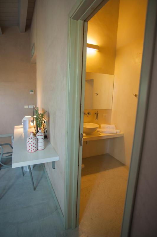 Double Room with Garden View image 2