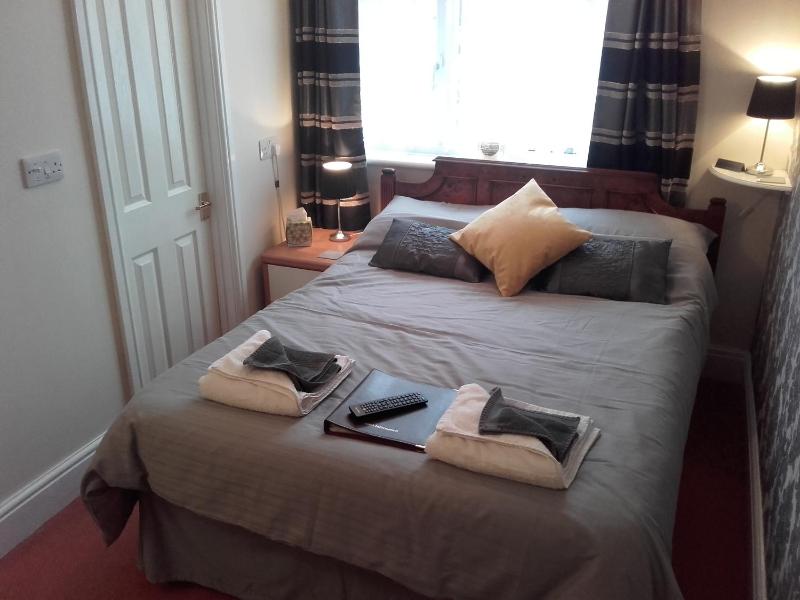 Standard Double Room image 2
