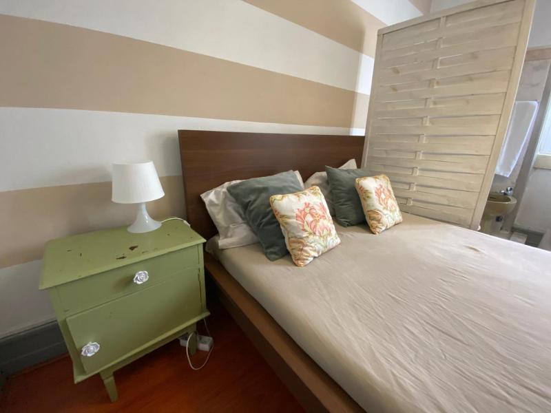 Double Room with Shared Bathroom image 1
