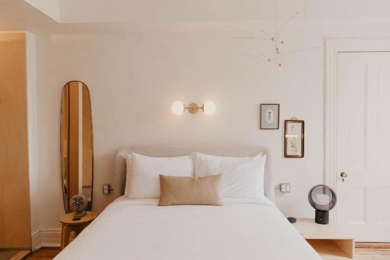 Standard Queen Room image 1