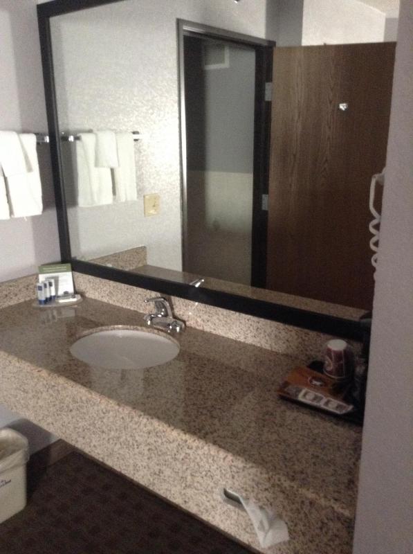 King Room - Non-Smoking image 2
