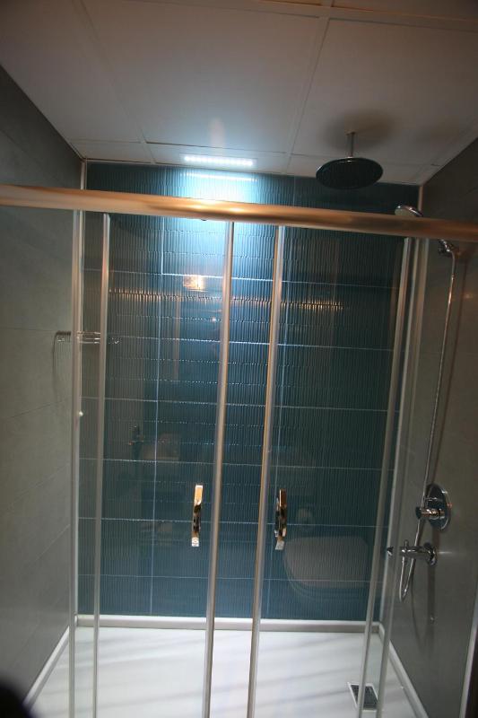 Basement Floor Double Room image 2