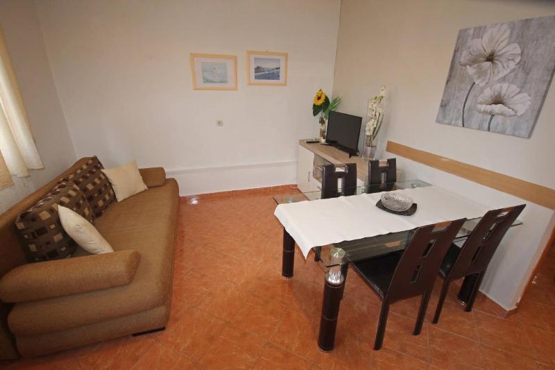 Apartment image 2