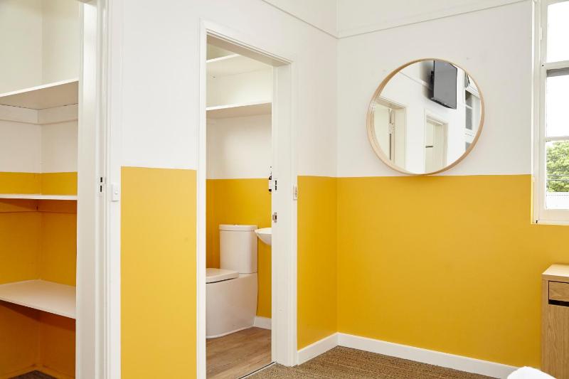 Superior Queen Room image 3