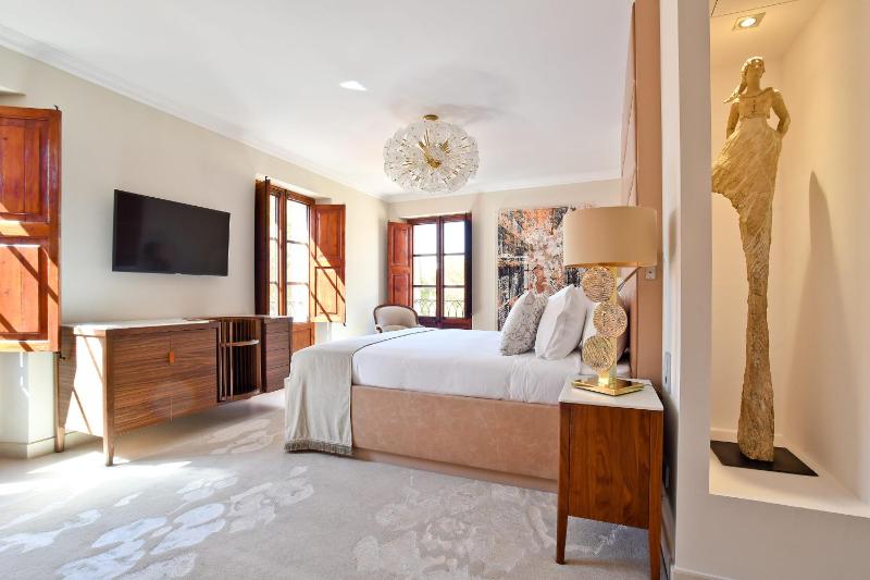Deluxe Junior Suite image 2