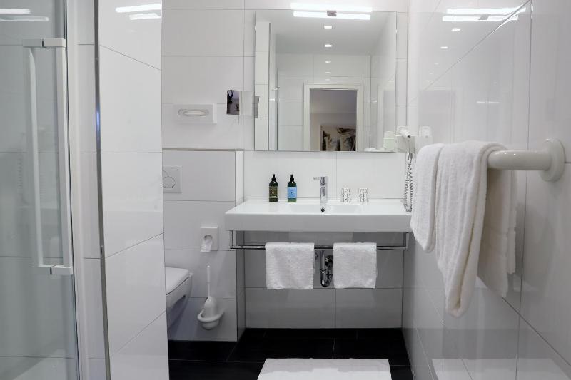 MOMA1890 Boutique Hotel - image 3