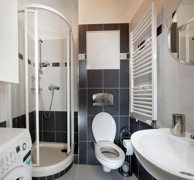 Yellow apartment Deluxe - image 11