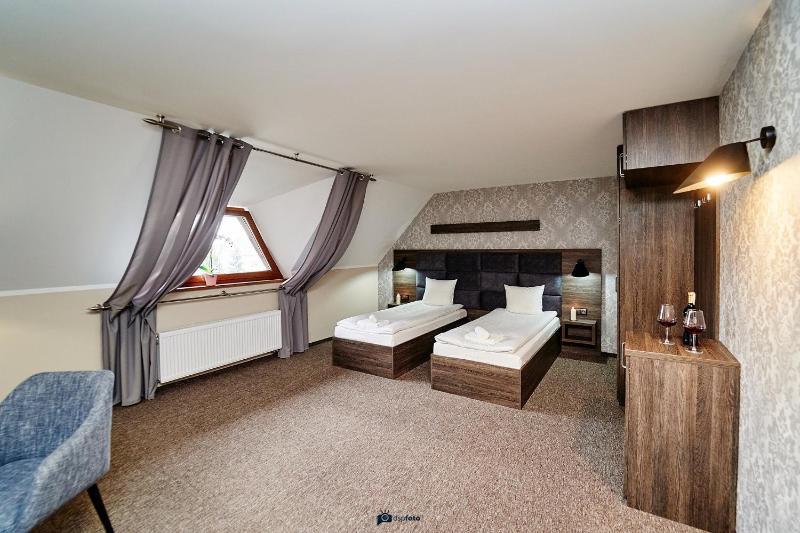 Standard Triple Room image 3