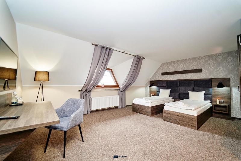 Standard Triple Room image 1