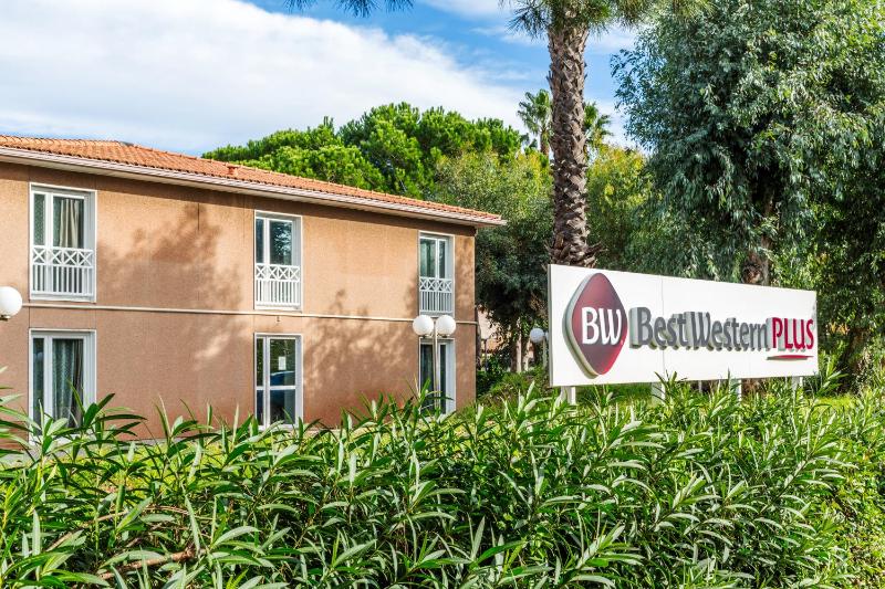 Best Western Plus Hyeres Cote D'Azur - image 8