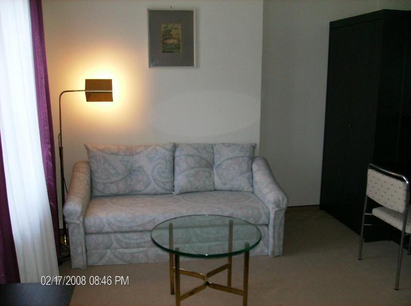 Double Room with Extra Bed image 2