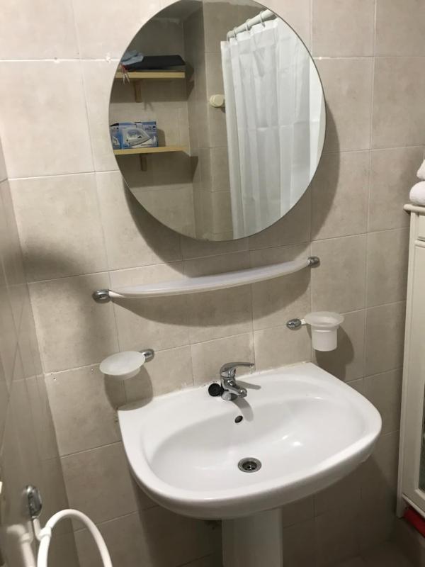 One-Bedroom Apartment image 3