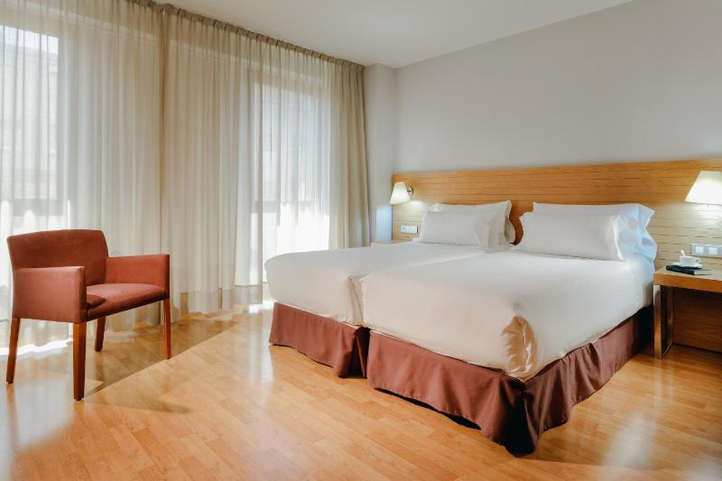 Standard Double or Twin Room image 3