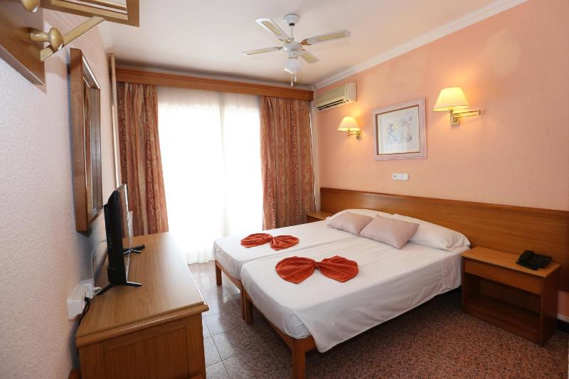 Double Room with Forest View (2 Adults + 1 Child) image 1