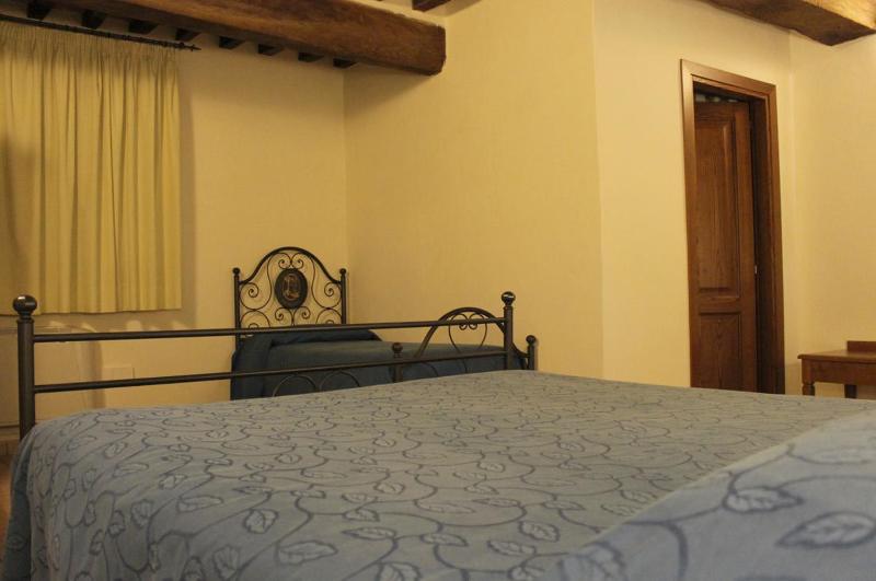 Double Room image 3