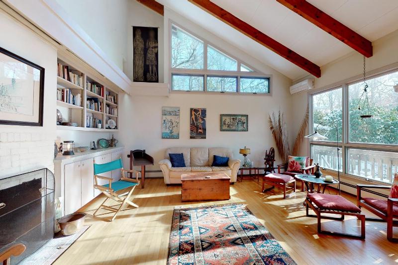 Five Bedroom House image 2