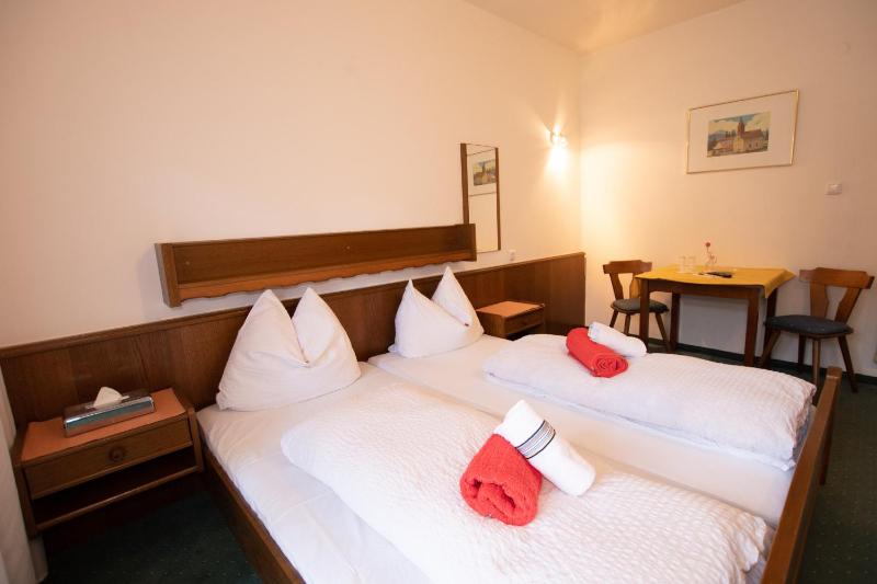 Standard Double Room image 1