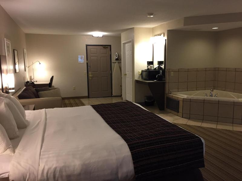 Studio King Suite with Whirlpool - Non-Smoking image 4