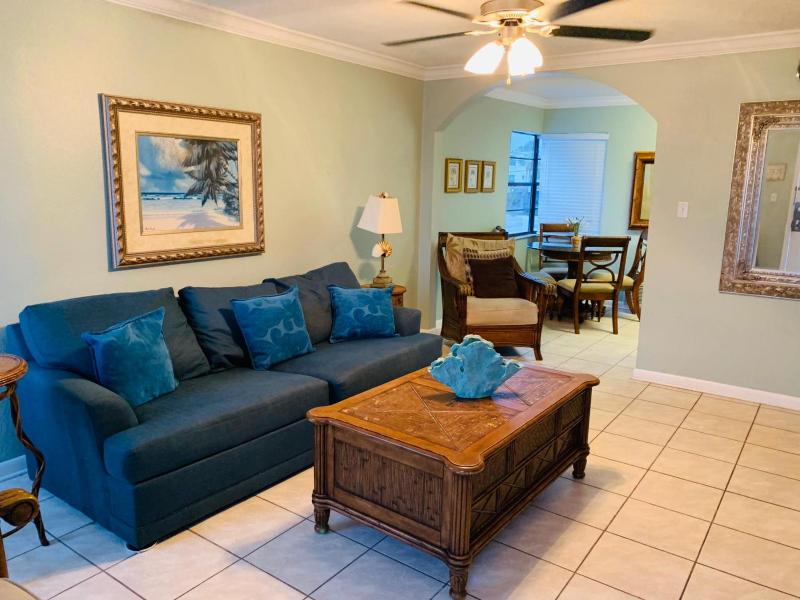 Deluxe King Suite image 2
