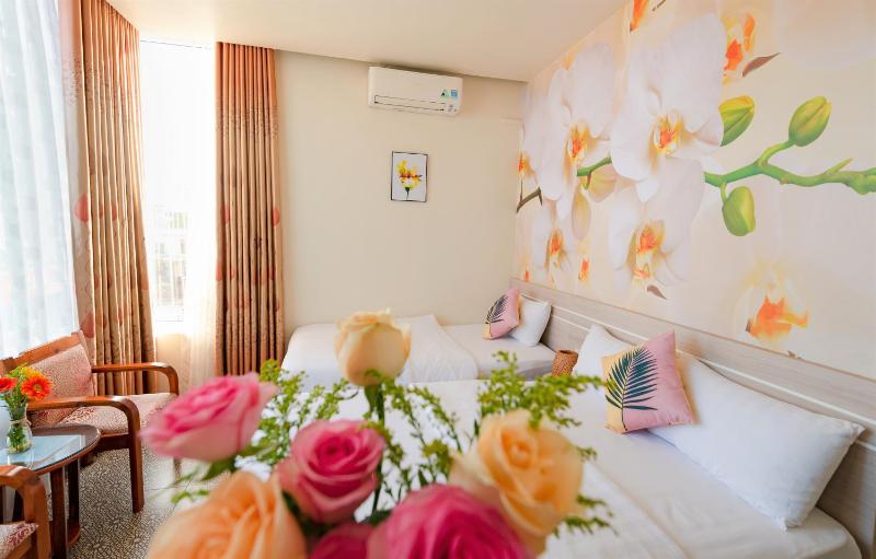 Flora Hotel Hue - image 1