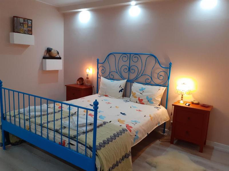 Skyline Central Apartment - image 43
