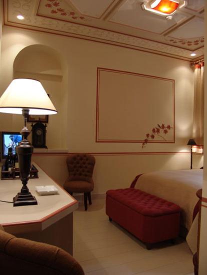 Standard Double Room image 4