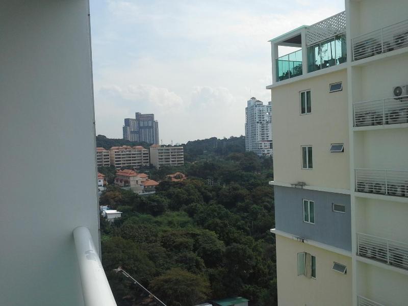 Cosy Beach View Apartments - image 22