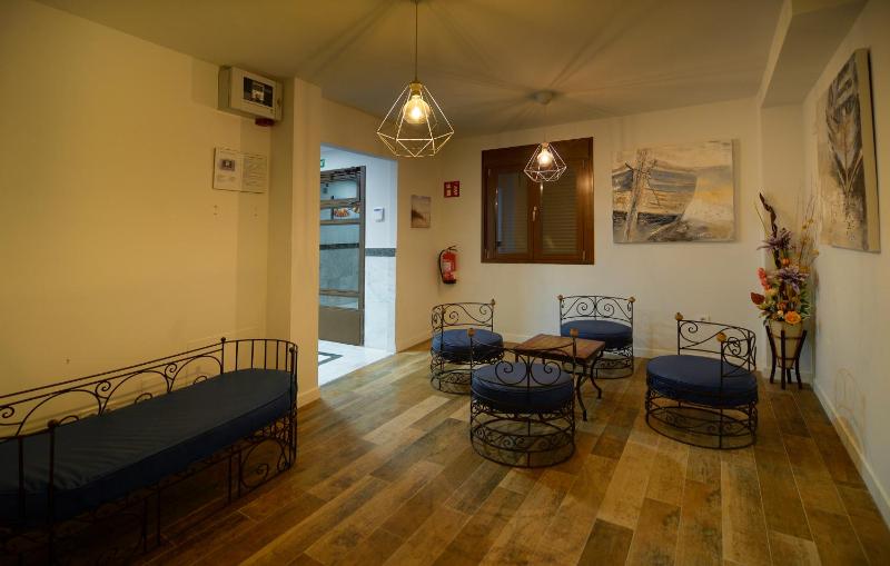 Superior Apartment image 3