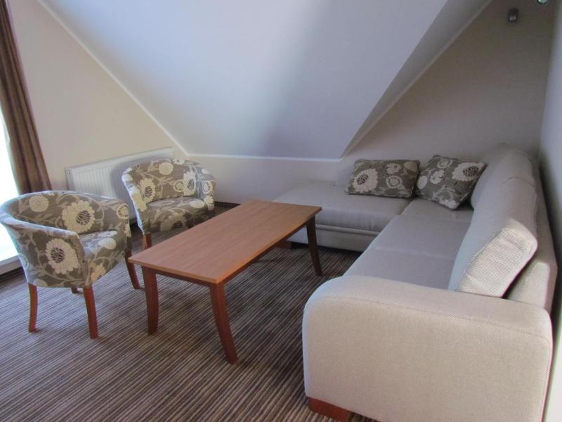 Deluxe Double or Twin Room image 2