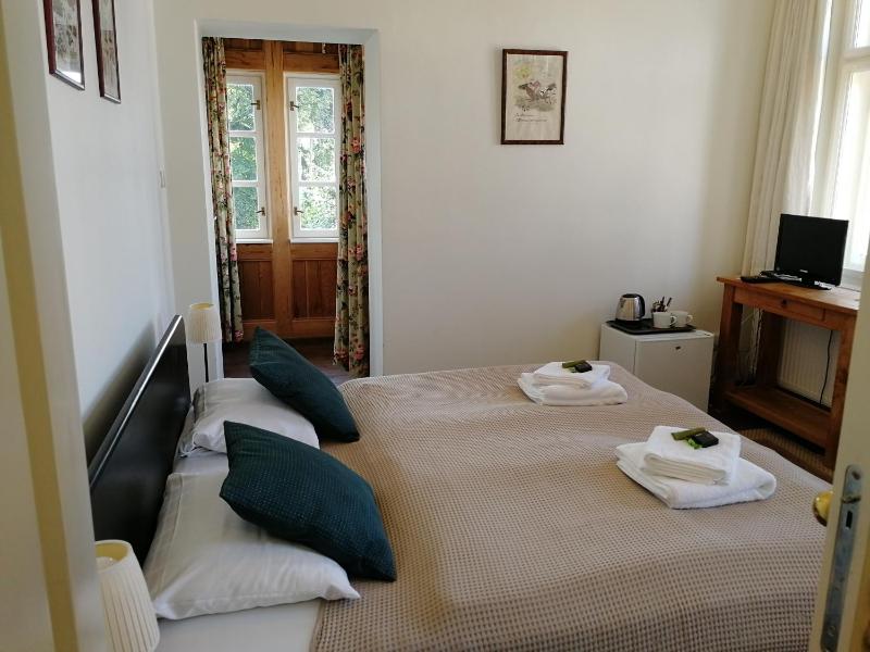 Small Double Room image 1
