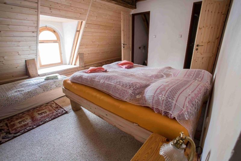 Economy Double Room image 3