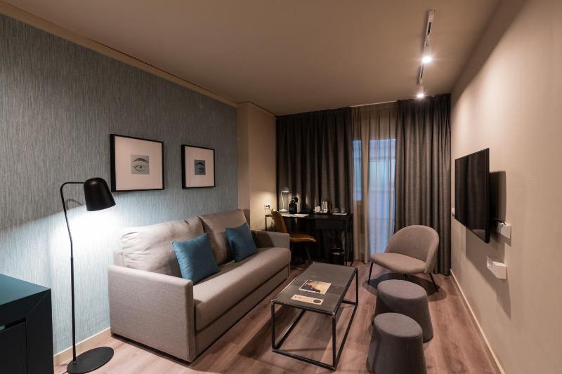 Atenea Rekord Suites Barcelona - image 12
