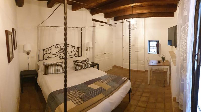 Double Room - Ground Floor image 4